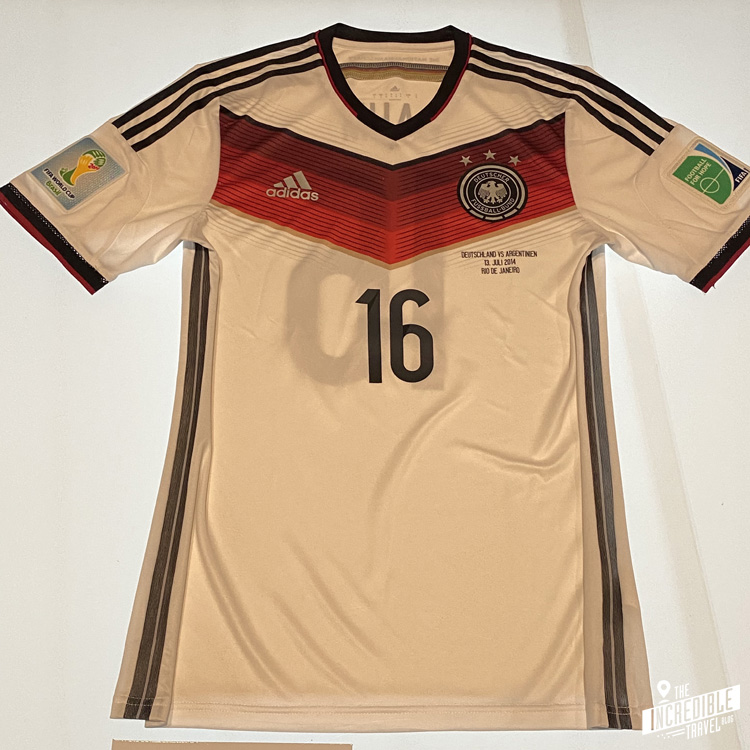 DFB-Trikot mit der Nummer 16 von Mario Götze