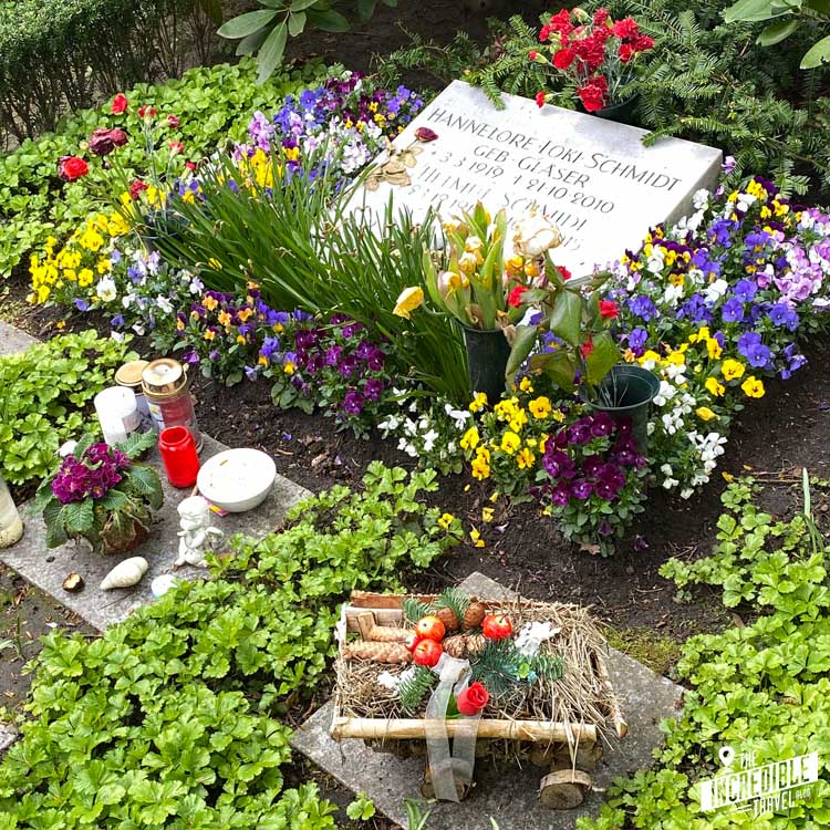 Grab von Loki und Helmut Schmidt