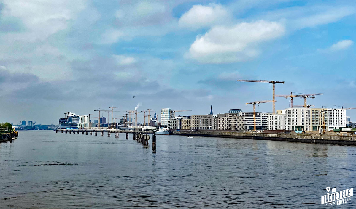 An den Elbbrücken – dem Tor zu Stadt