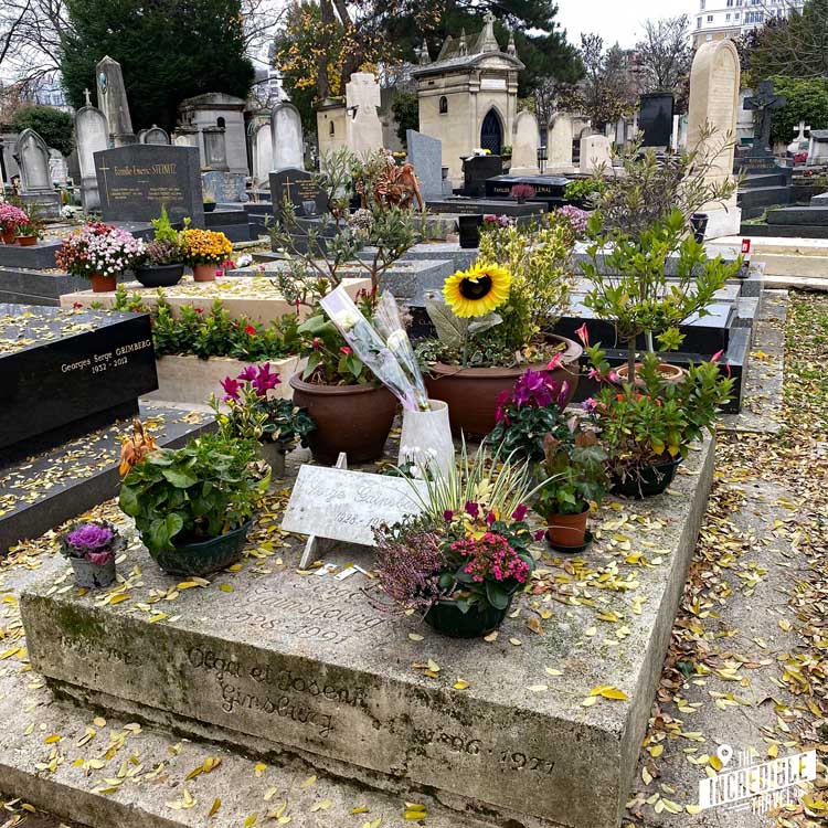 Grab von Serge Gainsbourg auf dem Friedhof Montparnasse in Paris