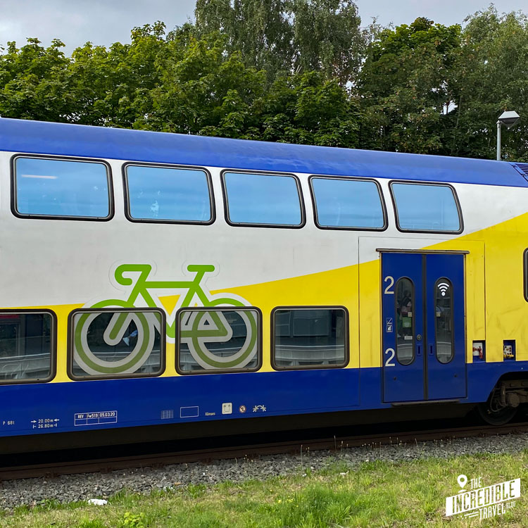 Fahrradsymbol auf Metronom-Zug