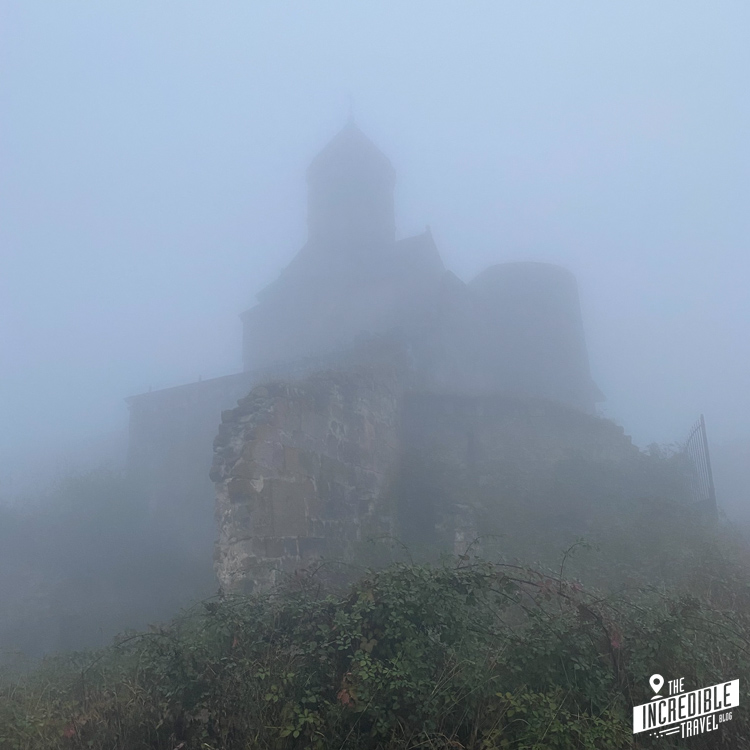 Kloster Tatev im Nebel