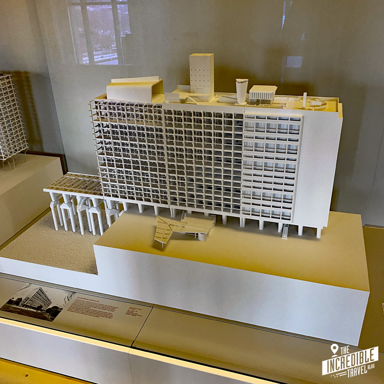 Modell des Gebäude von Le Corbusier im Museum in Paris