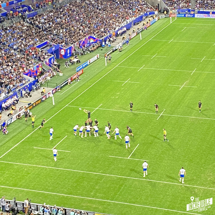 Gasseneinwurf im Spiel Neuseeland gegen Italien bei der Rugby-WM 2023