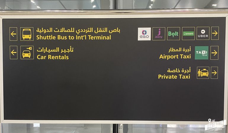 Wie kommt man in Riad günstig vom Flughafen in die Stadt?