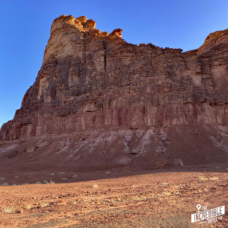 Felswand in der Wüste 