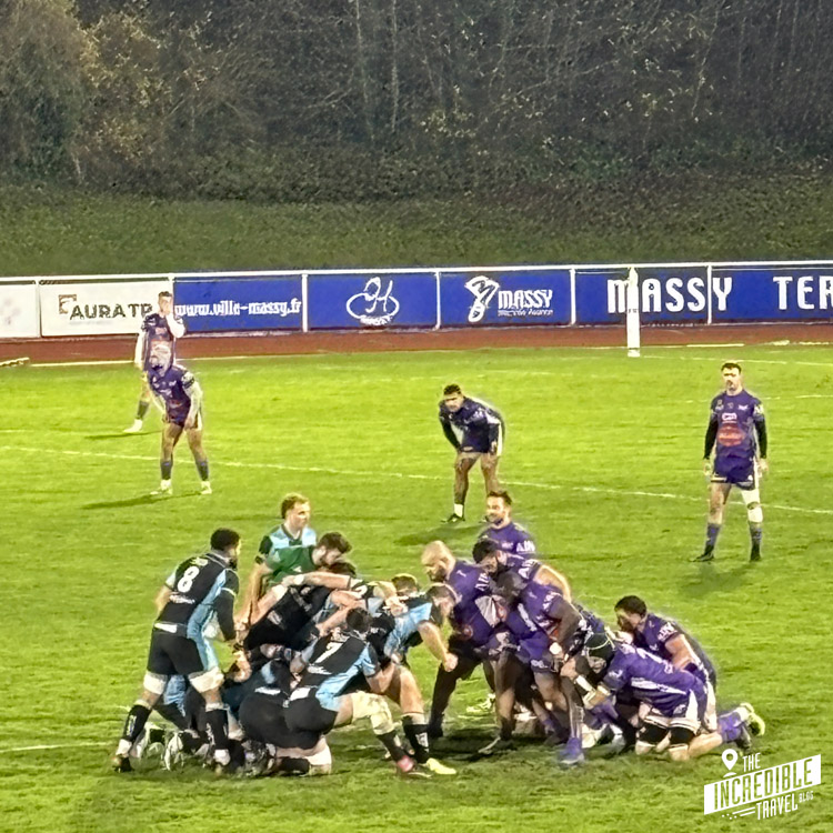 Massy vs Bessanne Nationale Einhaken der Stürmer vor dem Gedränge